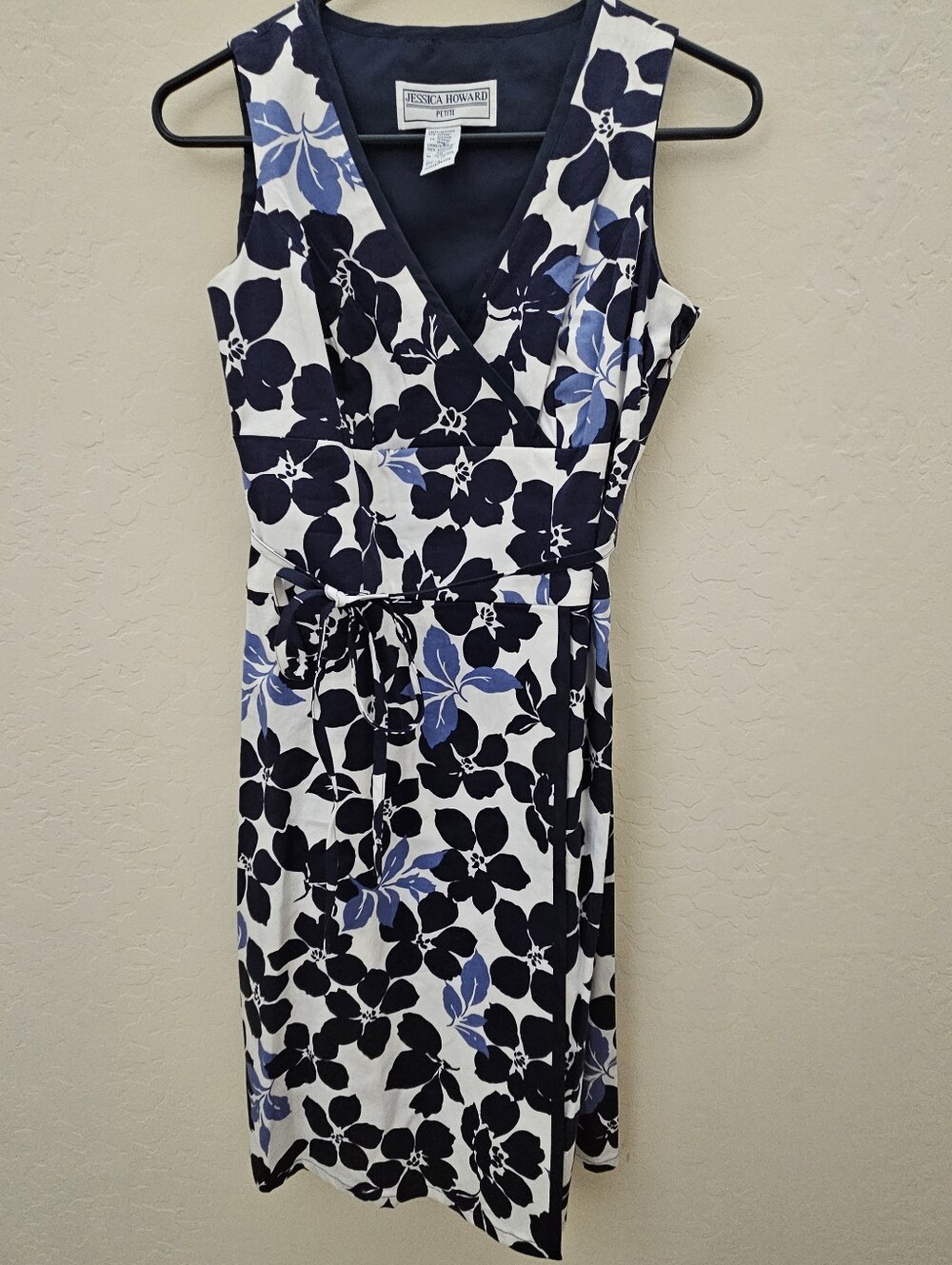 NWT Jessica Howard Navy, White & Light Blue Floral Sleeveless Wrap Midi Dress